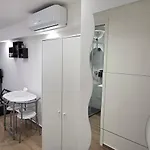 Πανσιόν Black & White 3*