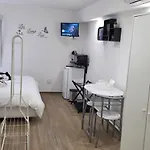 Black & White Μπάρι