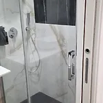 Black & White Πανσιόν 3*