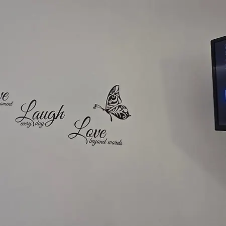 Πανσιόν Black & White