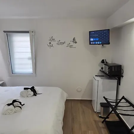 Black & White Μπάρι