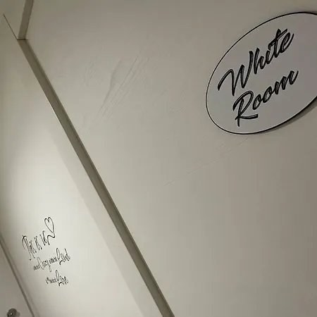 게스트하우스 Black & White