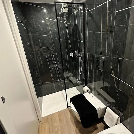 게스트하우스 Black & White