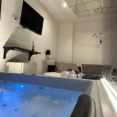 Pensjonat Black & White 3*