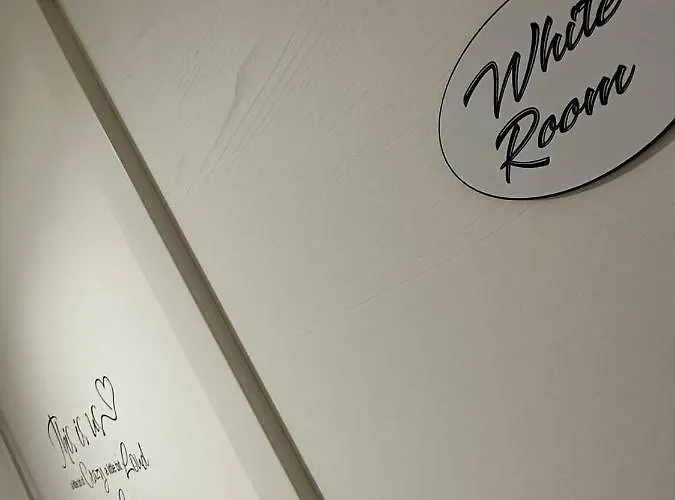 Guest house Black & White