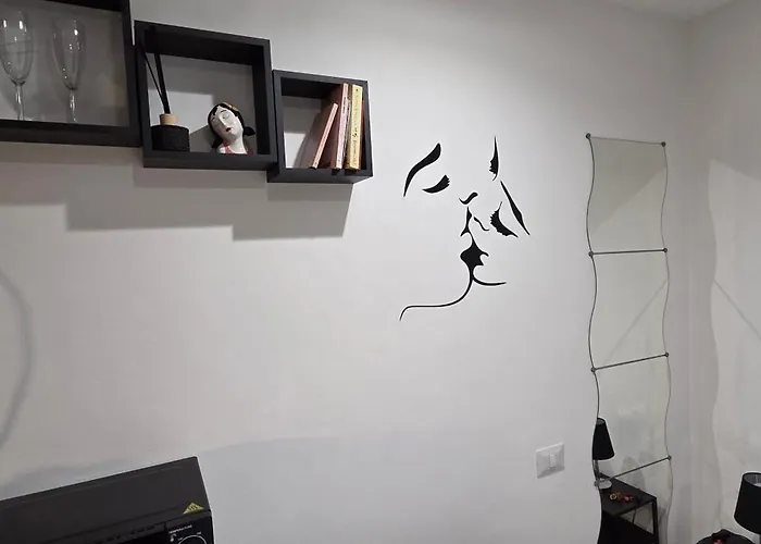 Black & White 3* Bari